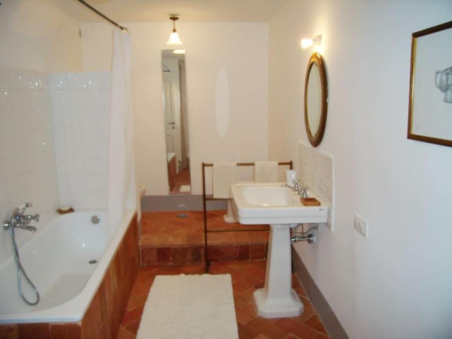 Near The Sea Big Panoramic House 2 Terraces In Lovely Village مونتيانو المظهر الخارجي الصورة